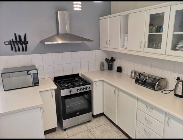 3 BEDROOM HOUSE TO LET IN LINCOLN MEADE